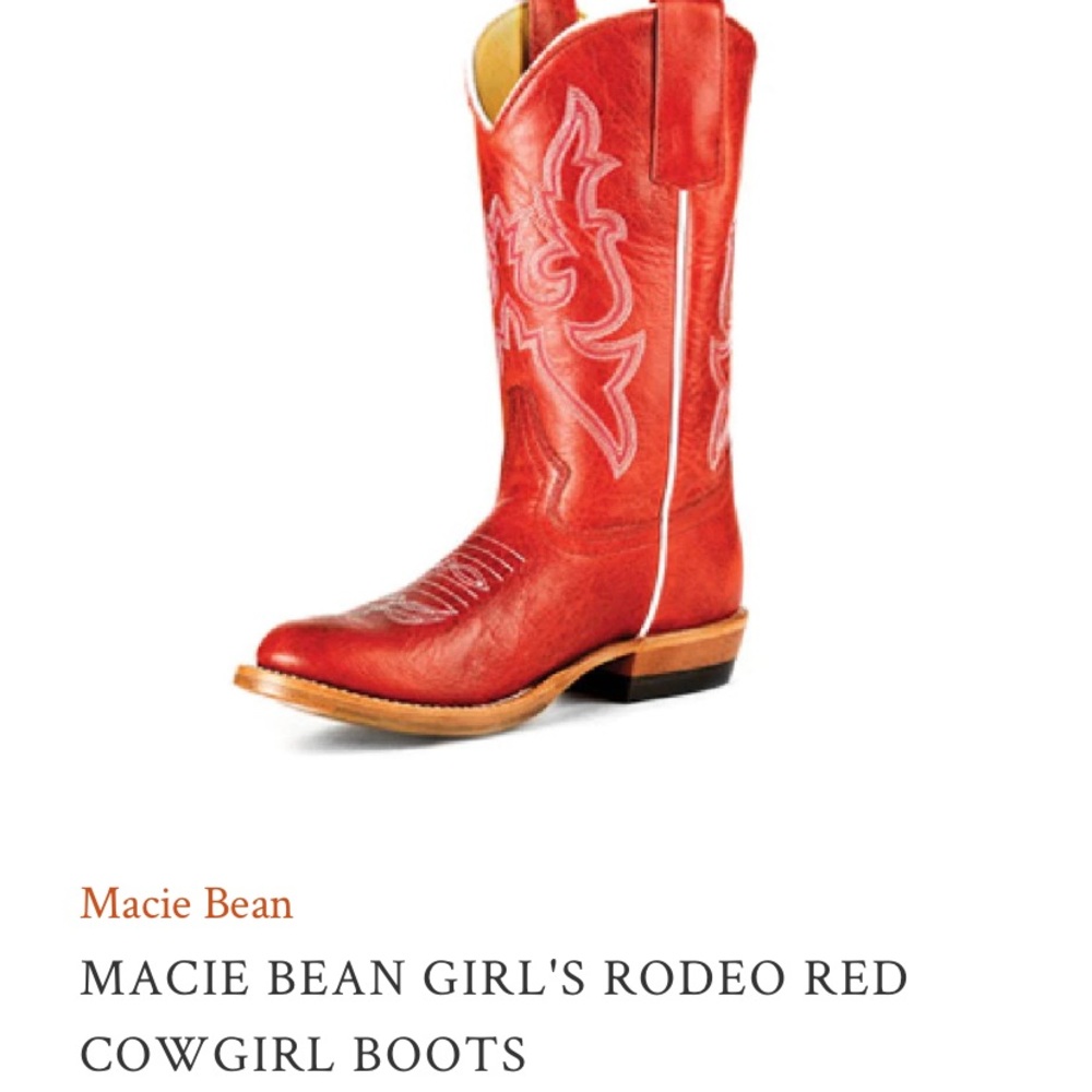 Kemo Sabe kids rodeo red boots size 3. My daughter loved these! Box included